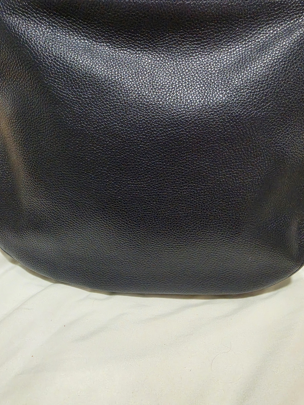Coach Classic Navy Leather Shoulder Bag with Gold Turnlock - Picture 2 of 12